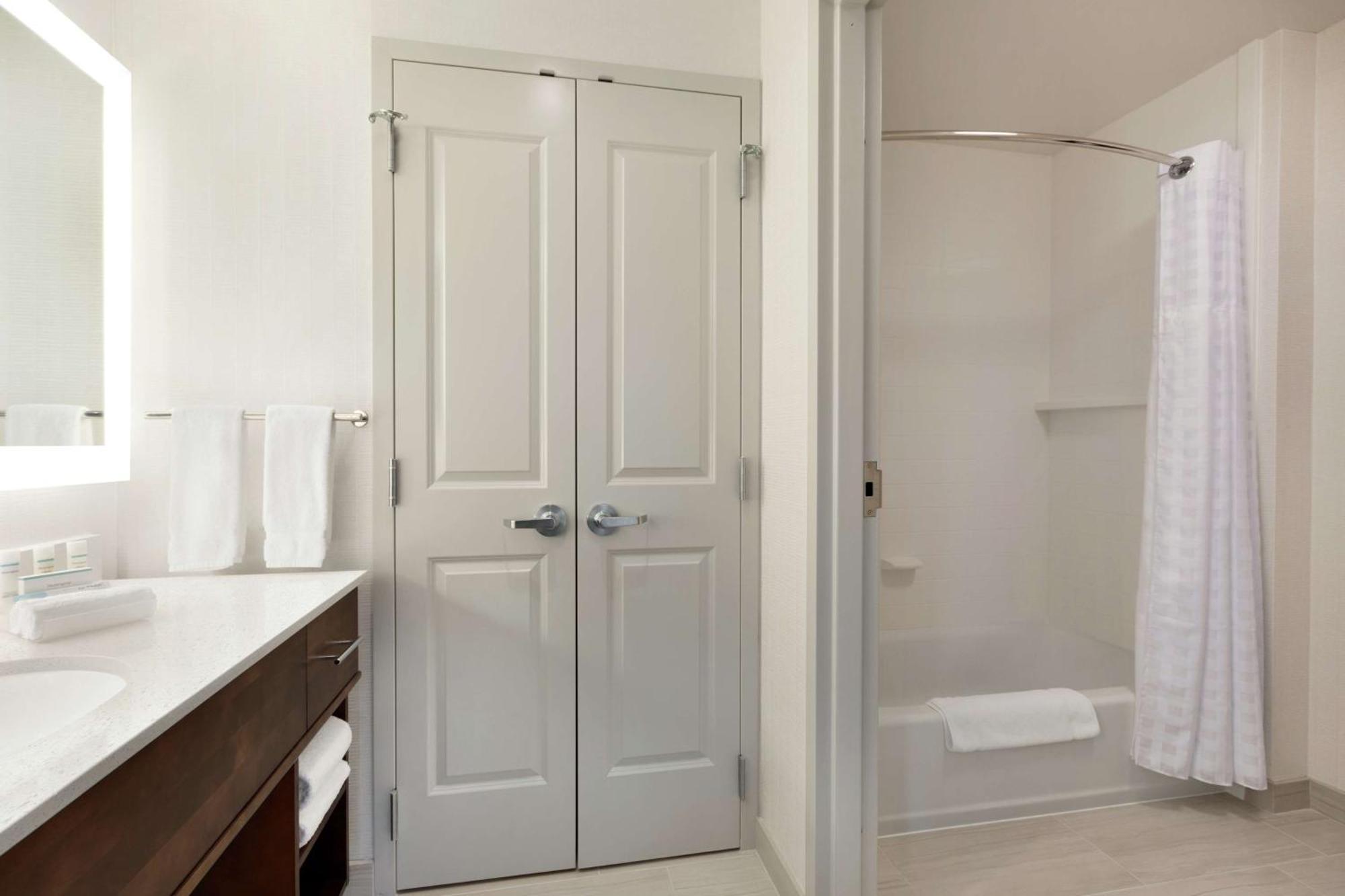 Homewood Suites By Hilton Arlington Rosslyn Key Bridge Экстерьер фото