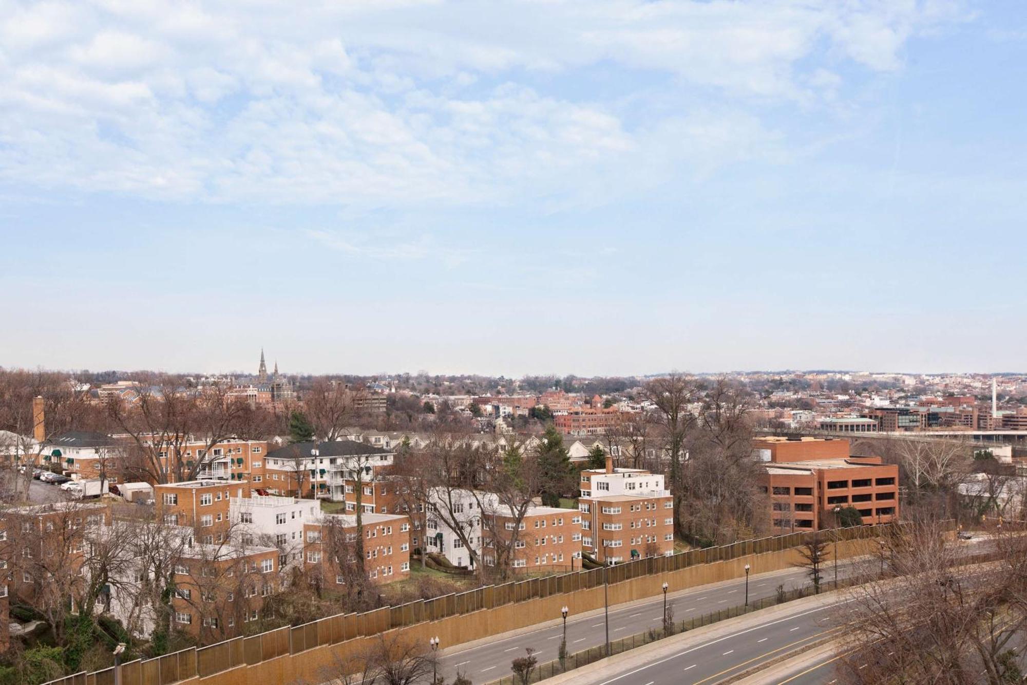 Homewood Suites By Hilton Arlington Rosslyn Key Bridge Экстерьер фото